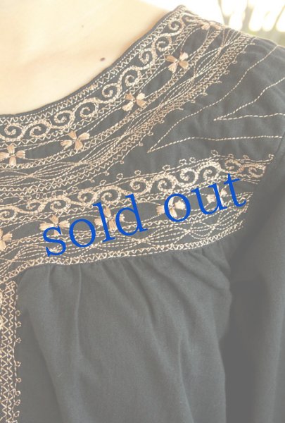 画像4: ミヘ刺繍のブラウス  (4)