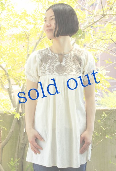 画像2: メキシコ刺繍長そでブラウス「チアパス」  (2)