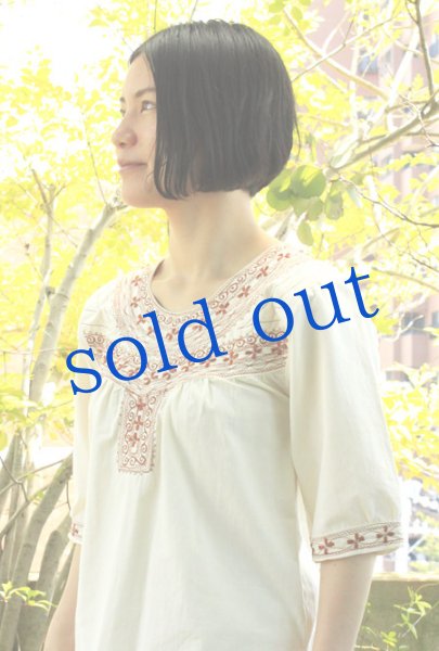 画像3: ミヘ刺繍のトップス (3)