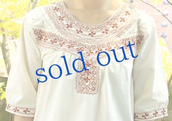 画像5: ミヘ刺繍のトップス (5)