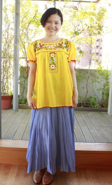 画像3: ロープタイ袖のガーゼ刺繍トップス (3)