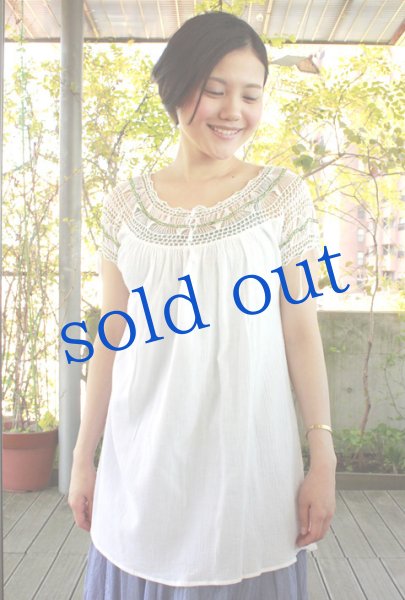 画像2: プエブラビーズ刺繍のブラウス (2)