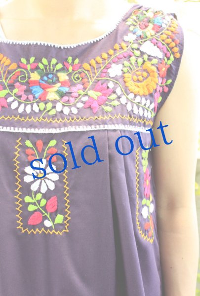 画像2: 定番メキシコ刺繍ノースリーブワンピース (2)