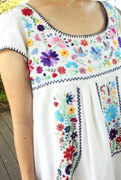 画像4: 洋服デザインの手刺繍ワンピース  (4)