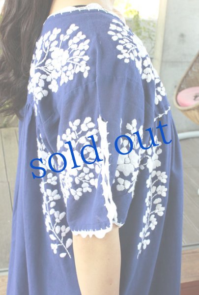 画像4: ガーゼ刺繍のチュニックワンピース (4)