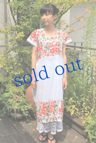 画像2: 「ユカタンのクロスステッチ」メキシコ刺繍ドレス (2)