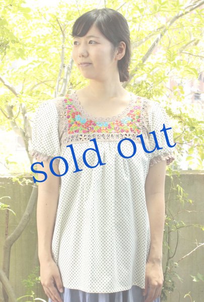 画像2: サンアントニーノ刺繍パフスリーブトップス (2)