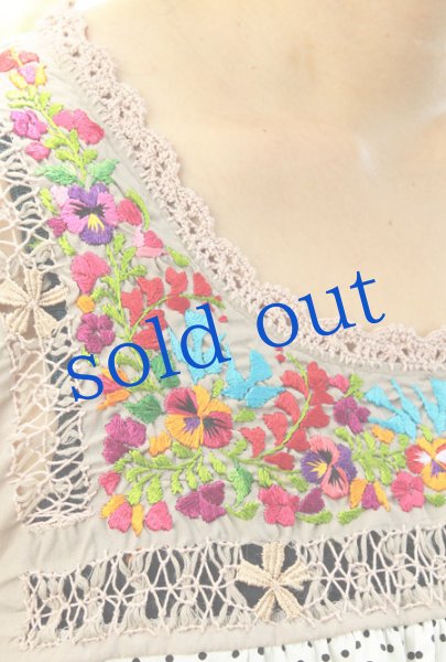 画像4: サンアントニーノ刺繍パフスリーブトップス (4)