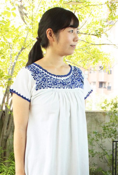 画像3: リャマリャマデザイン刺繍ワンピース「サンアントニーノ」  (3)