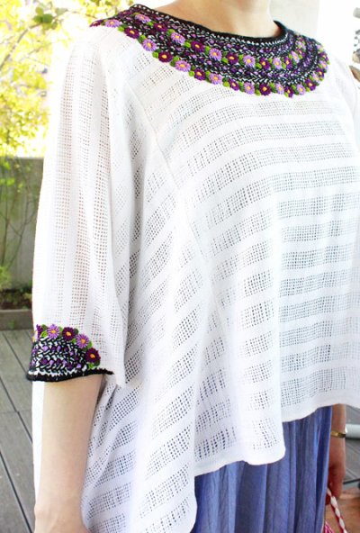 画像2: グアテマラ刺繍と手織り透かし織り生地