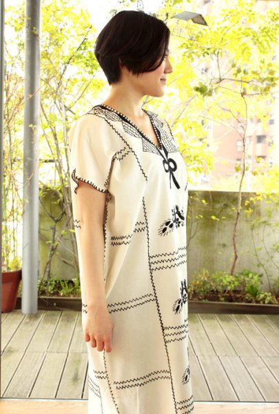 画像3: 刺繍ウィピルトップス-孔雀の刺繍　 (3)