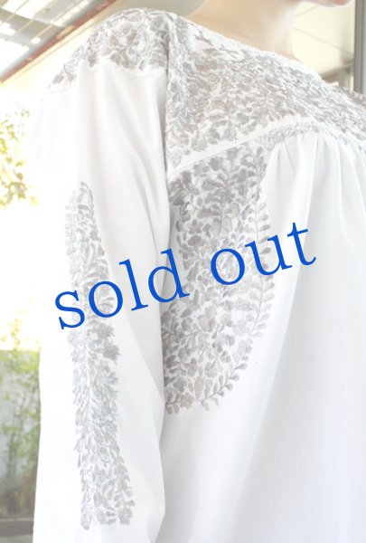 画像4: サンアントニーノ刺繍長そでブラウス  (4)