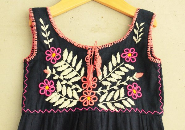画像5: メキシコ刺繍のワンピース　 (5)