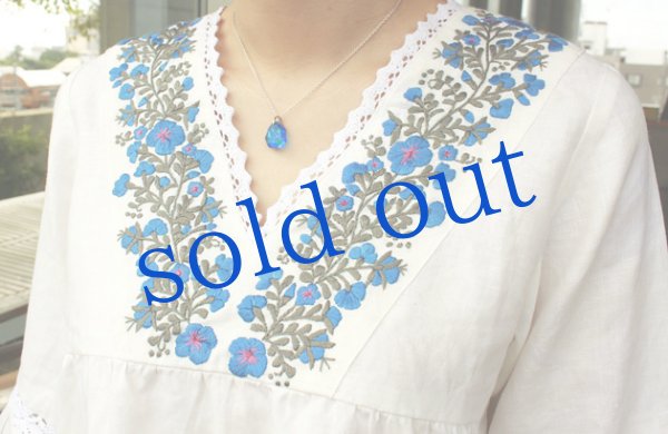 画像5: リネン生地のVネックベルスリーブトップス　 (5)