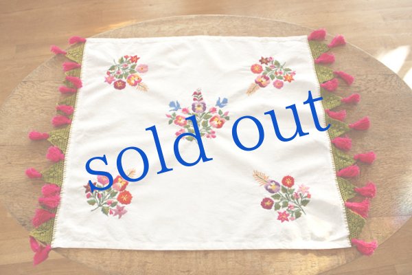 画像4: メキシコ刺繍テーブルクロス（５８cm×４５cm） (4)