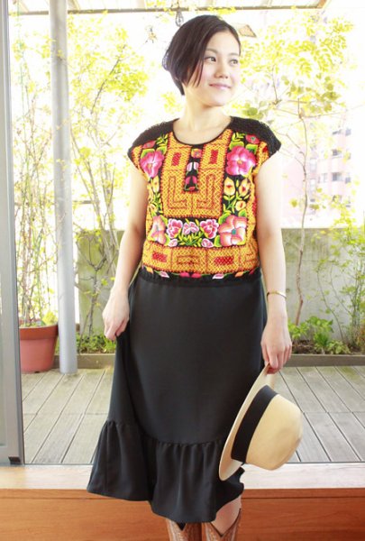 画像1: フチタンの刺繍リメイクワンピースドレス (1)
