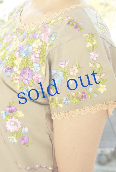 画像4: 訳アリ値下げ「サンアントニーノ」 刺繍ワンピース　 (4)