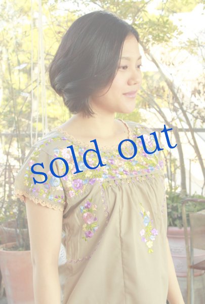 画像3: 訳アリ値下げ「サンアントニーノ」 刺繍ワンピース　 (3)