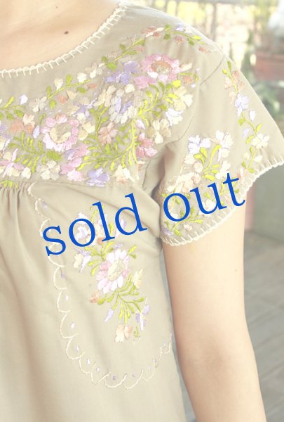 画像2: 「サンアントニーノ」 刺繍ブラウス (2)