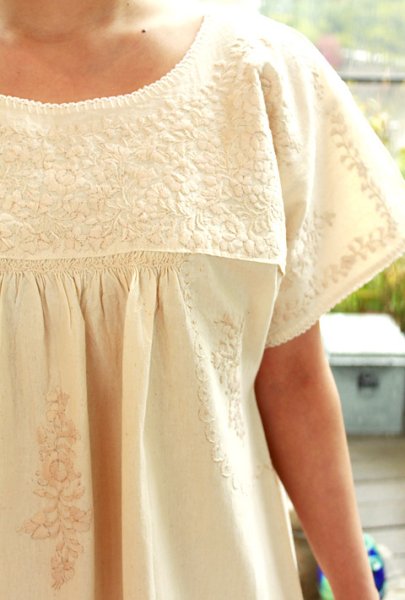 画像1: サンアントニーノ刺繍チュニックブラウス (1)