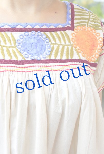 画像2: メキシコ刺繍長そでブラウス「チアパス」  (2)