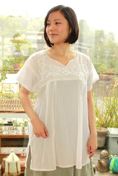 画像1: メキシコ刺繍のトップス　