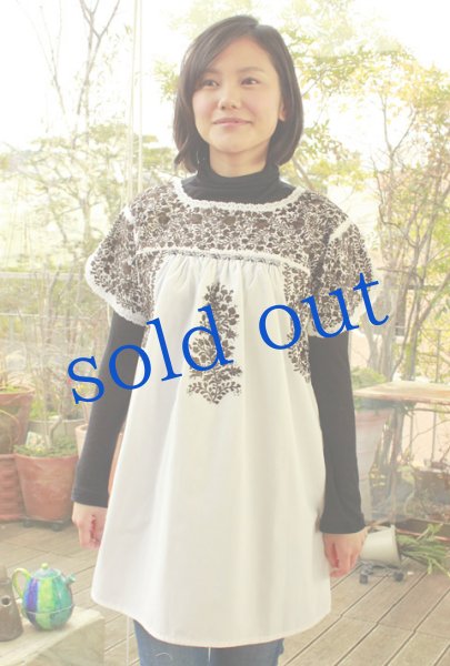 画像2: サンアントニーノ刺繍ブラウス (2)