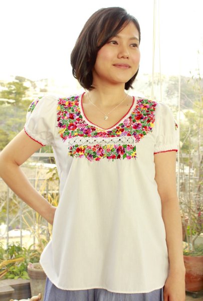 画像2: サンアントニーノ刺繍パフスリーブトップス (2)