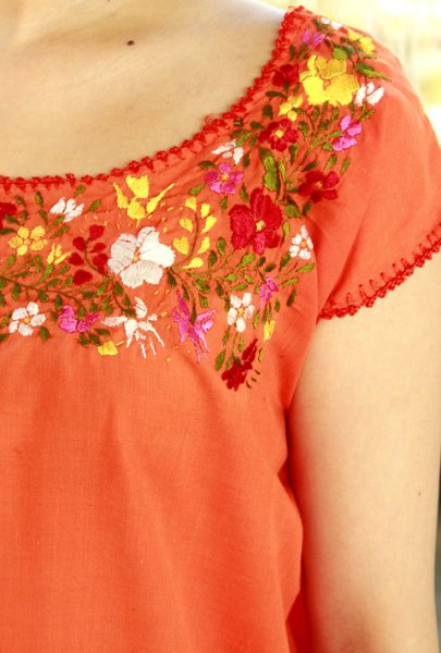 画像2: サンアントニーノ刺繍ブラウス (2)