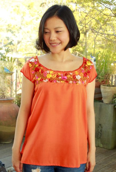 画像1: サンアントニーノ刺繍ブラウス (1)