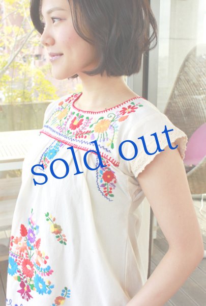 画像3: 定番メキシコ刺繍フレンチスリーブワンピース  (3)