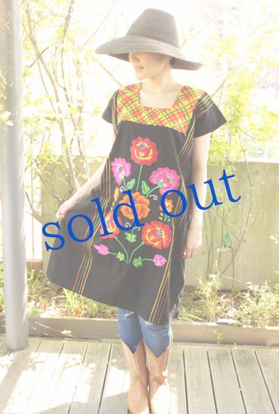 画像3: テワナ刺繍のウィピルワンピース (3)