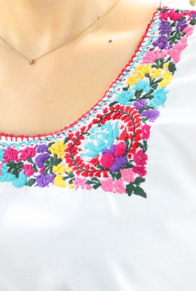 画像4: サンアントニーノ刺繍ブラウス (4)