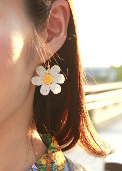 画像3: トルコオヤ・白いお花のピアス　