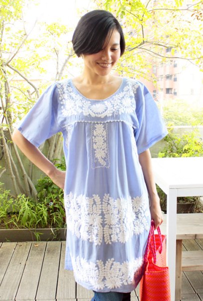 画像2: デラックス刺繍のガーゼチュニック (2)