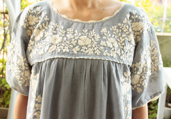 画像4: ガーゼ刺繍のチュニックワンピース  (4)