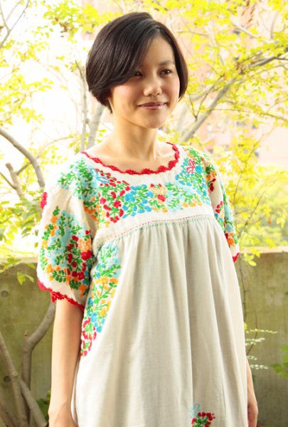 画像3: ガーゼ刺繍のチュニックワンピース  (3)