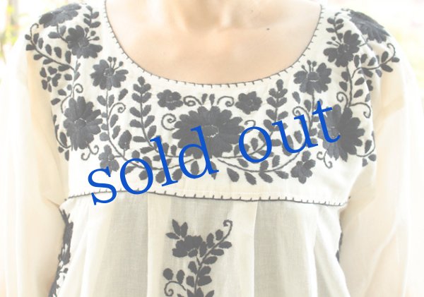 画像5: モノトーン刺繍のガーゼチュニック (5)