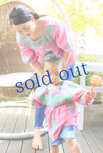 画像2: ベルスリーブのガーゼ刺繍トップス　 (2)