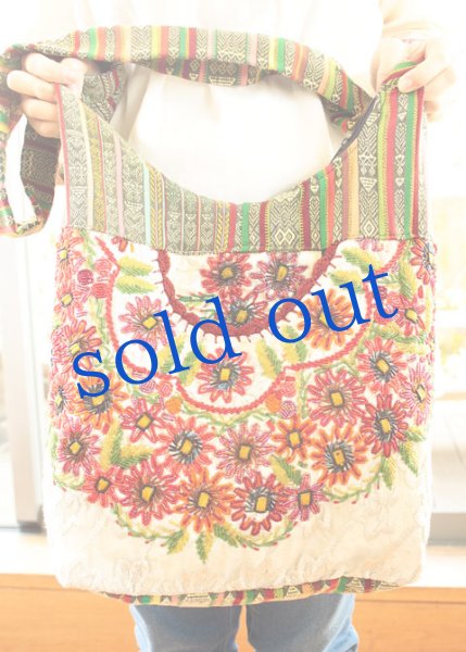 画像2: グアテマラビーズ刺繍と手織り生地のバッグ (2)