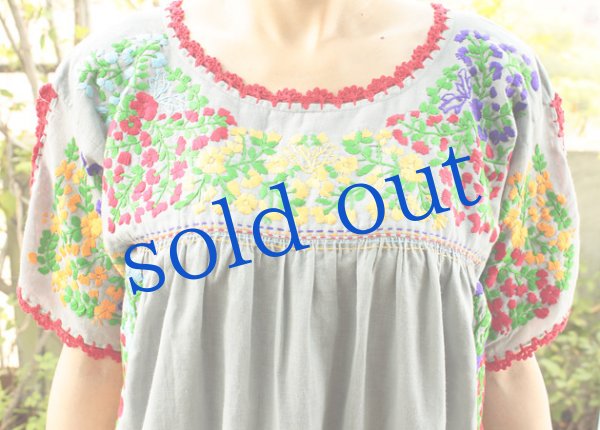 画像5: ガーゼ生地手刺繍のロング丈ワンピース (5)