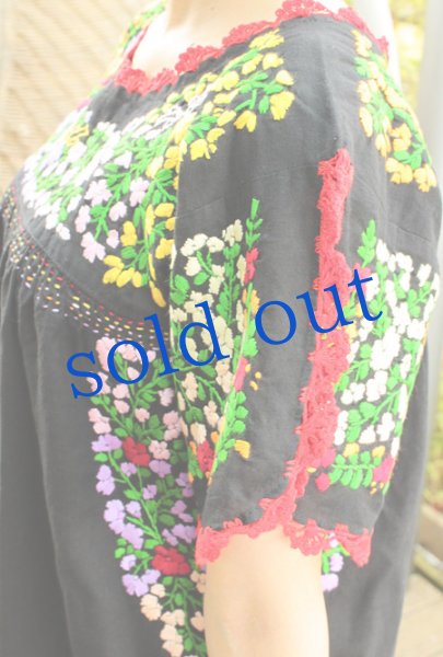 画像4: ガーゼ刺繍のロング丈ワンピース　 (4)