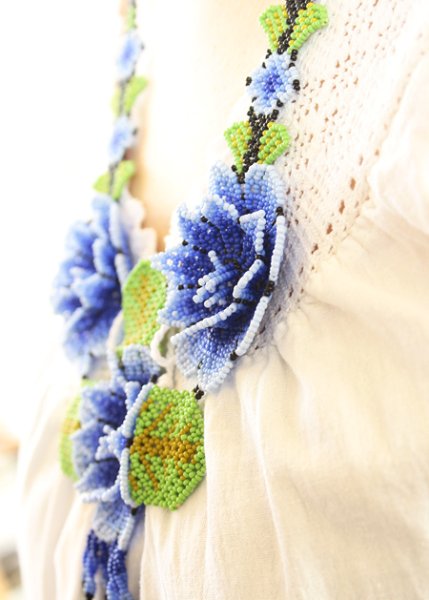 画像4: ウィチョルビーズの花ネックレス　 (4)