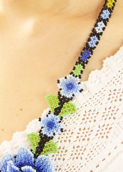 画像5: ウィチョルビーズの花ネックレス　 (5)