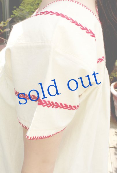 画像4: ミヘ刺繍のブラウス (4)