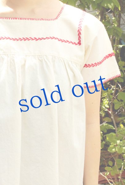 画像2: ミヘ刺繍のブラウス (2)