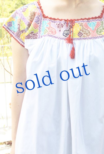 画像2: プエブラ州のナワ族の刺繍ブラウス　 (2)