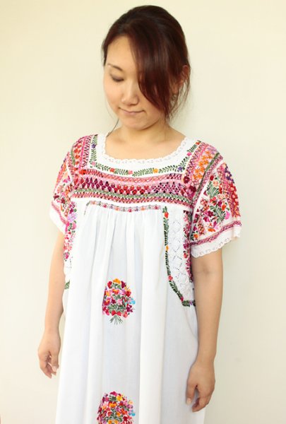 画像3: 「サンアントニーノ」 刺繍最高級ドレス (3)