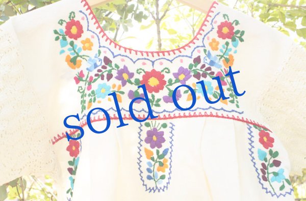 画像4: レース袖のメキシコ刺繍のワンピース　 (4)