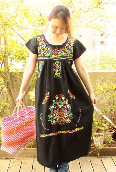 画像1: 定番メキシコ刺繍レース袖ワンピース　 (1)